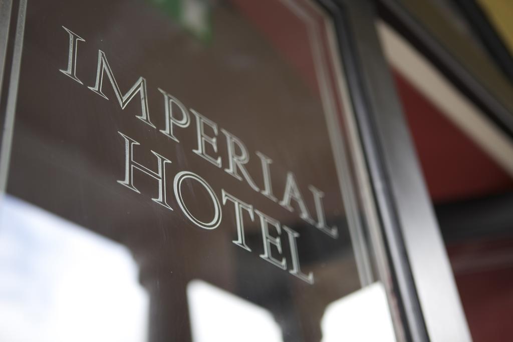 Imperial Hotel ทราลี ภายนอก รูปภาพ